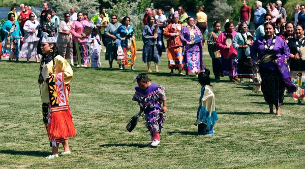 Les femmes entrent en scène...