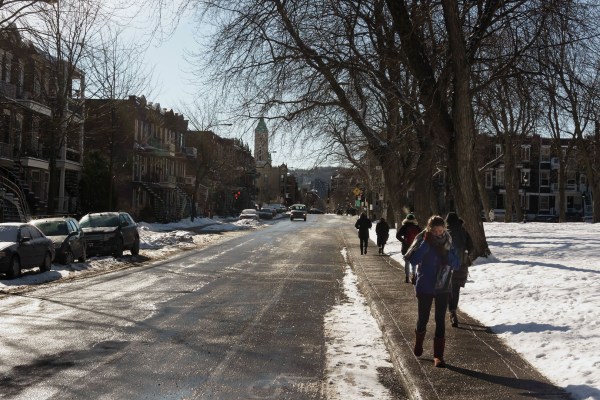 lhiver-devant-le-parc-laurier